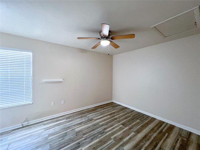 Building Photo - 4433 SW 21st Ln