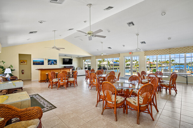 Building Photo - 10762 SE Burgee Ct