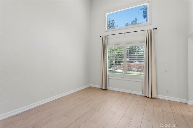 Building Photo - 28501 El Sur