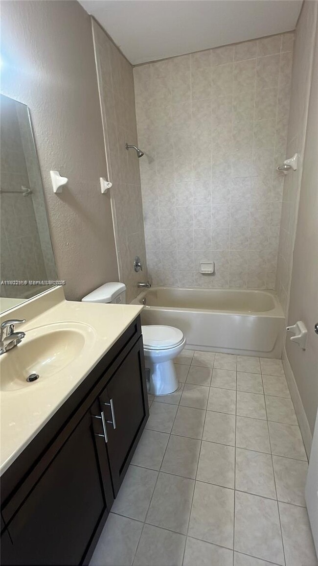 Building Photo - 2551 SE 16th Terrace