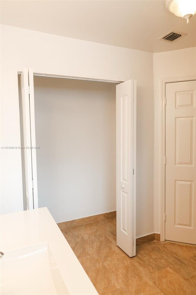 Building Photo - 8011 SW 158th Ave