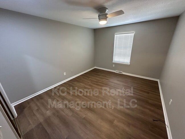 Building Photo - 8640 N Hull Ave