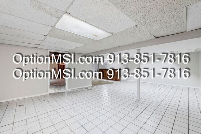 Building Photo - 1/2 month free if moved in by 1/25/26!! Move-in ready!!