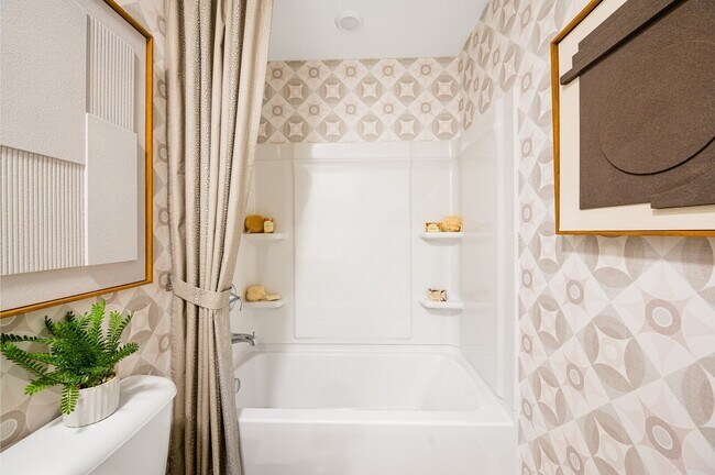 Building Photo - 1261 Glenmont St