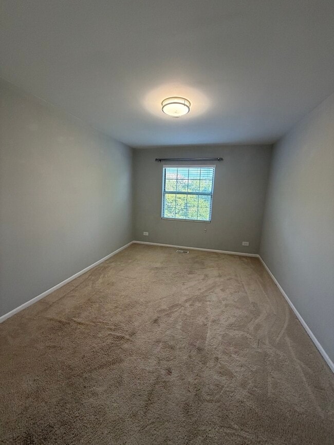 Building Photo - 371 Wisteria Dr
