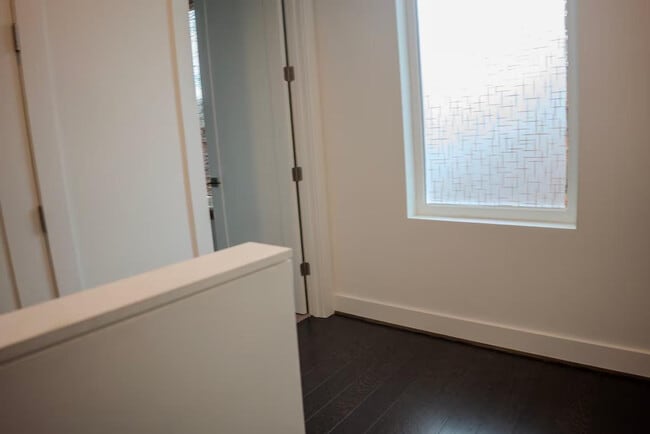 Building Photo - 1680 Memorial Dr SE