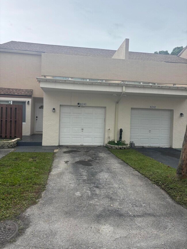 Building Photo - 8240 NW 9th St