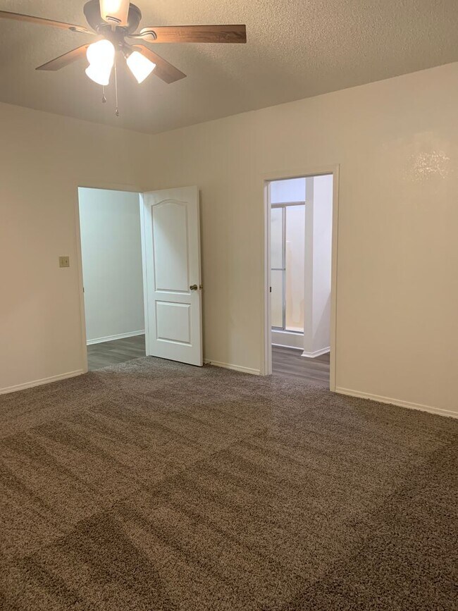 Building Photo - 2305 Newman Clovis NM