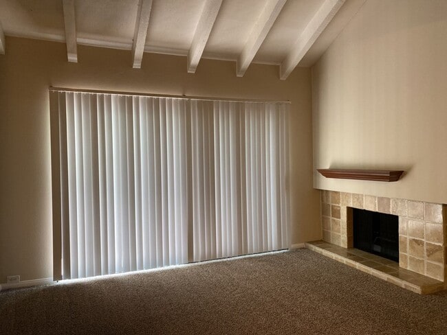 Building Photo - Spacious 1x1 Condo in Alicante Villas avai...