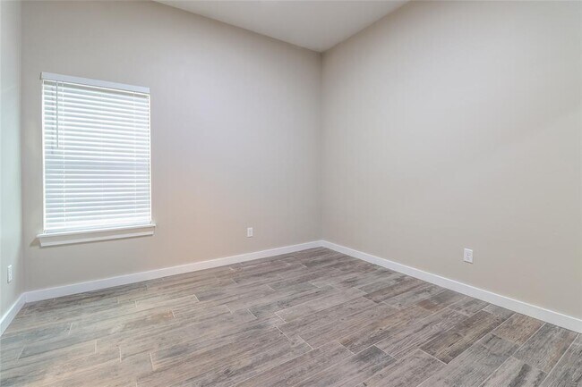 Building Photo - 11357 Paradise Out Ln