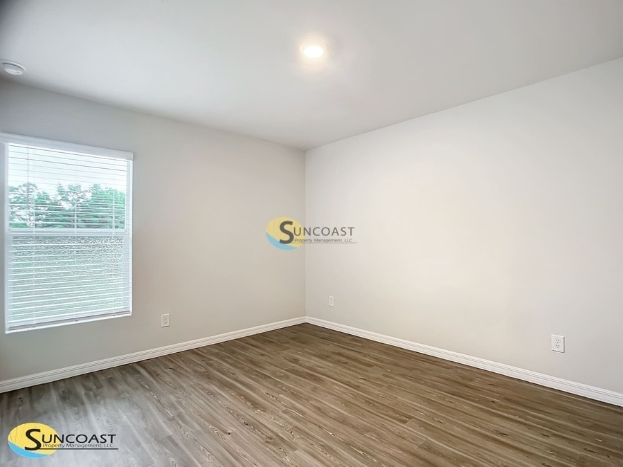 Building Photo - 8608 N Gilovu Dr