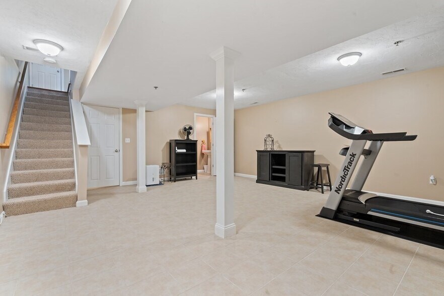 Building Photo - 20 Denworth Bell Cir