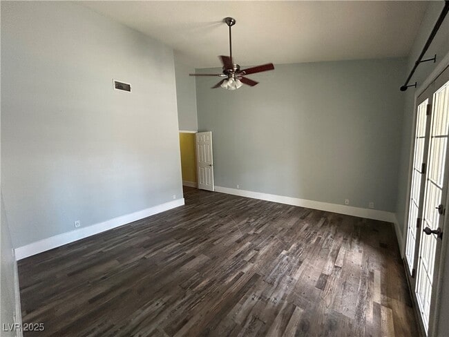 Building Photo - 3436 N Tenaya Wy