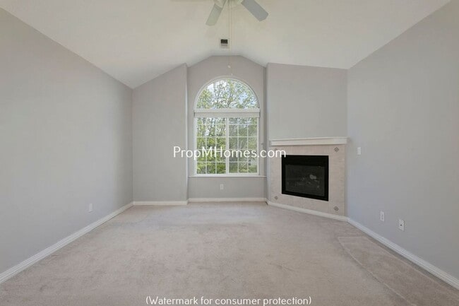 Building Photo - Charming Four Bedroom Bethany Home w/ Fully Fenced Yard!
