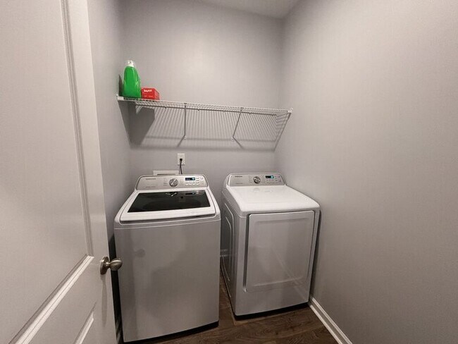 Building Photo - 9648 Brandishing Rd