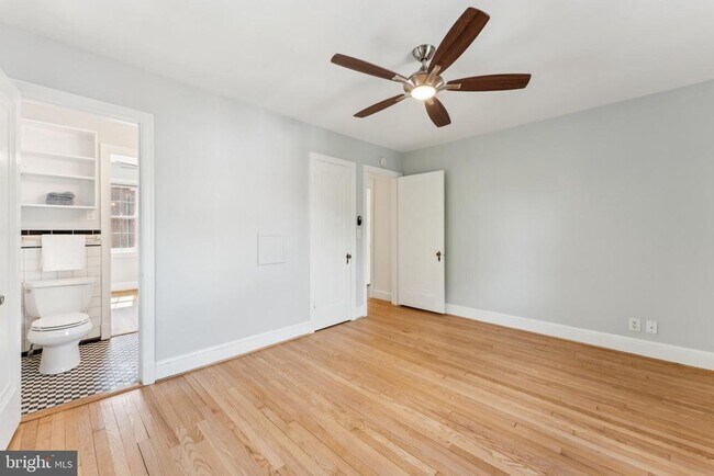 Building Photo - 1111 Woodside Pkwy