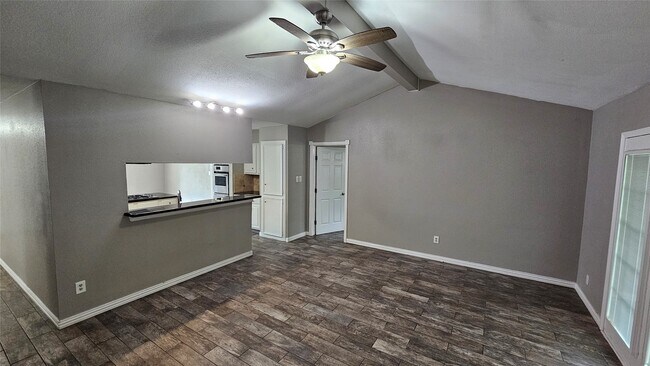Building Photo - 10007 Winding Trail Rd