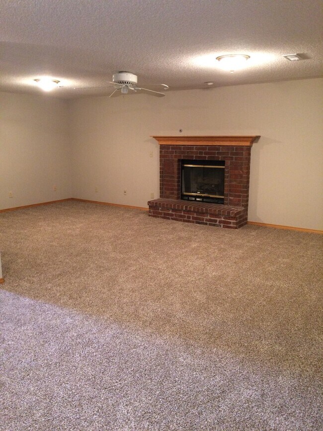 Building Photo - Maize Schools - 3 bedroom home