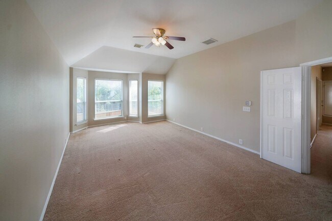 Building Photo - 4736 Green Bluff Dr