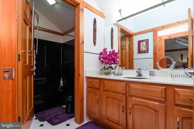 Building Photo - 23615 Quail Hollow Cir