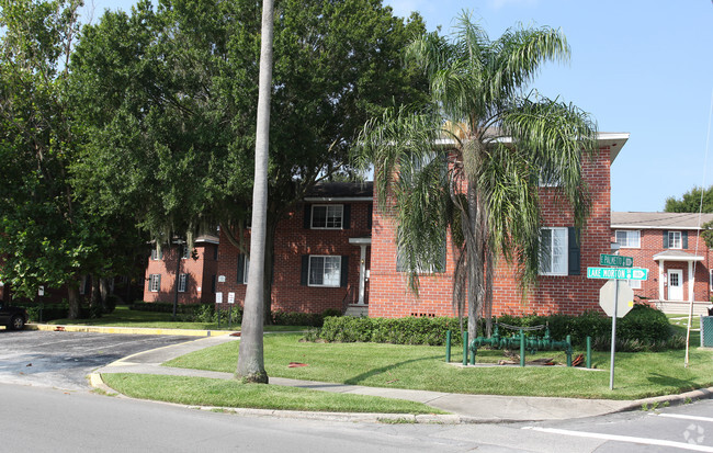 Building Photo - Lake Morton Apartments