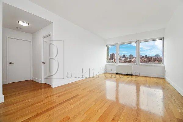 Building Photo - 2 bedroom in NEW YORK NY 10038