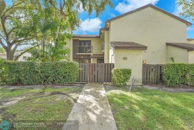 Primary Photo - 3655 Cocoplum Cir