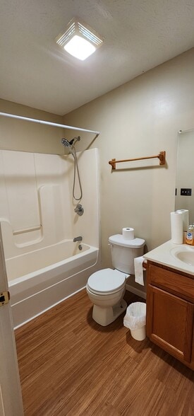 Building Photo - 1714 Bend View Ln