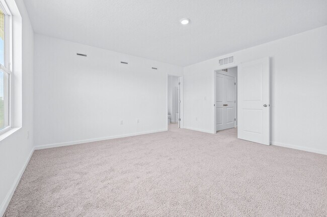 Building Photo - 3281 Vesara Dr