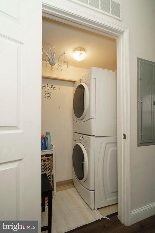 Building Photo - 1205 Clymer St