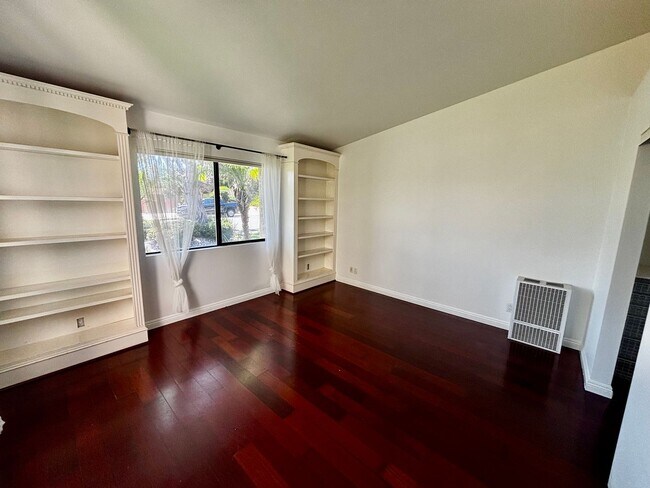 Building Photo - Beautiful La Jolla Alta Home!