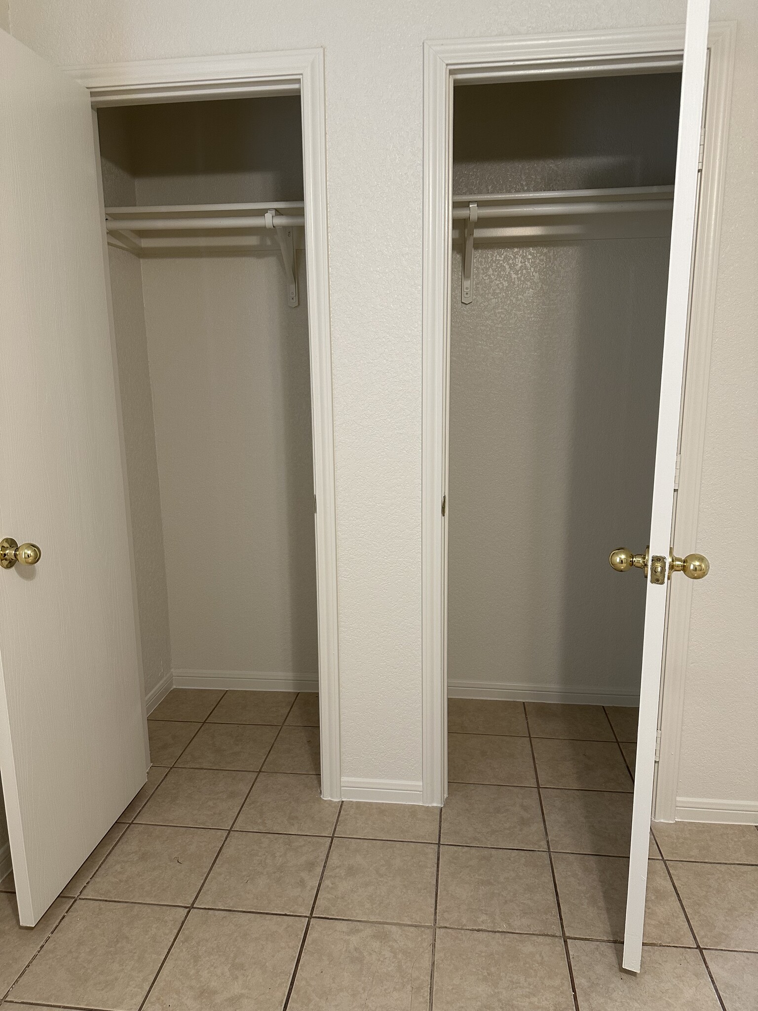 Building Photo - 409 Justin Ln