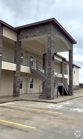 Building Photo - 3900 E Richardson Rd