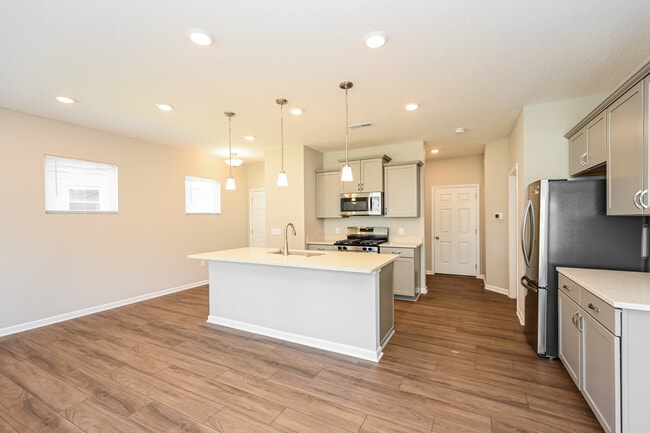 Building Photo - 4930 Pebble Ct