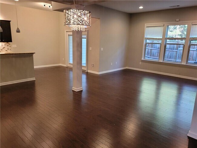 Building Photo - 108 Bradford Dr