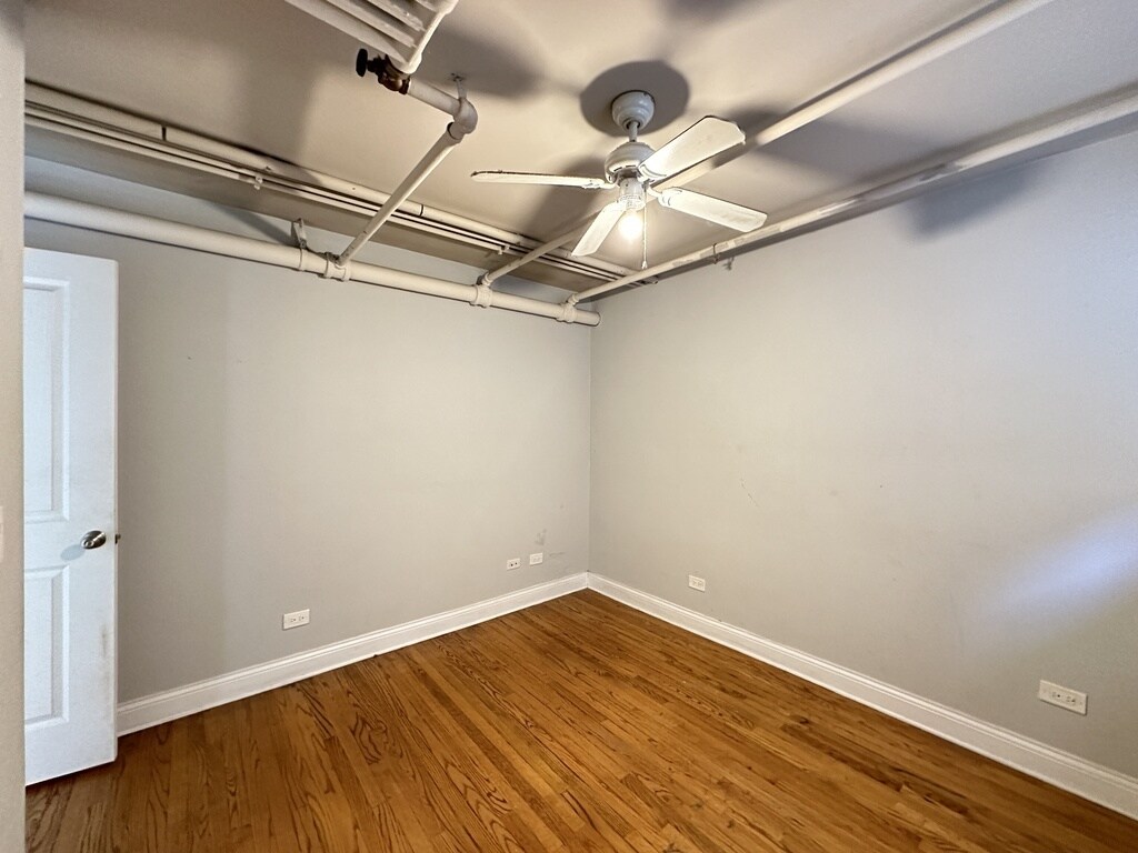 Building Photo - 728 W Addison St