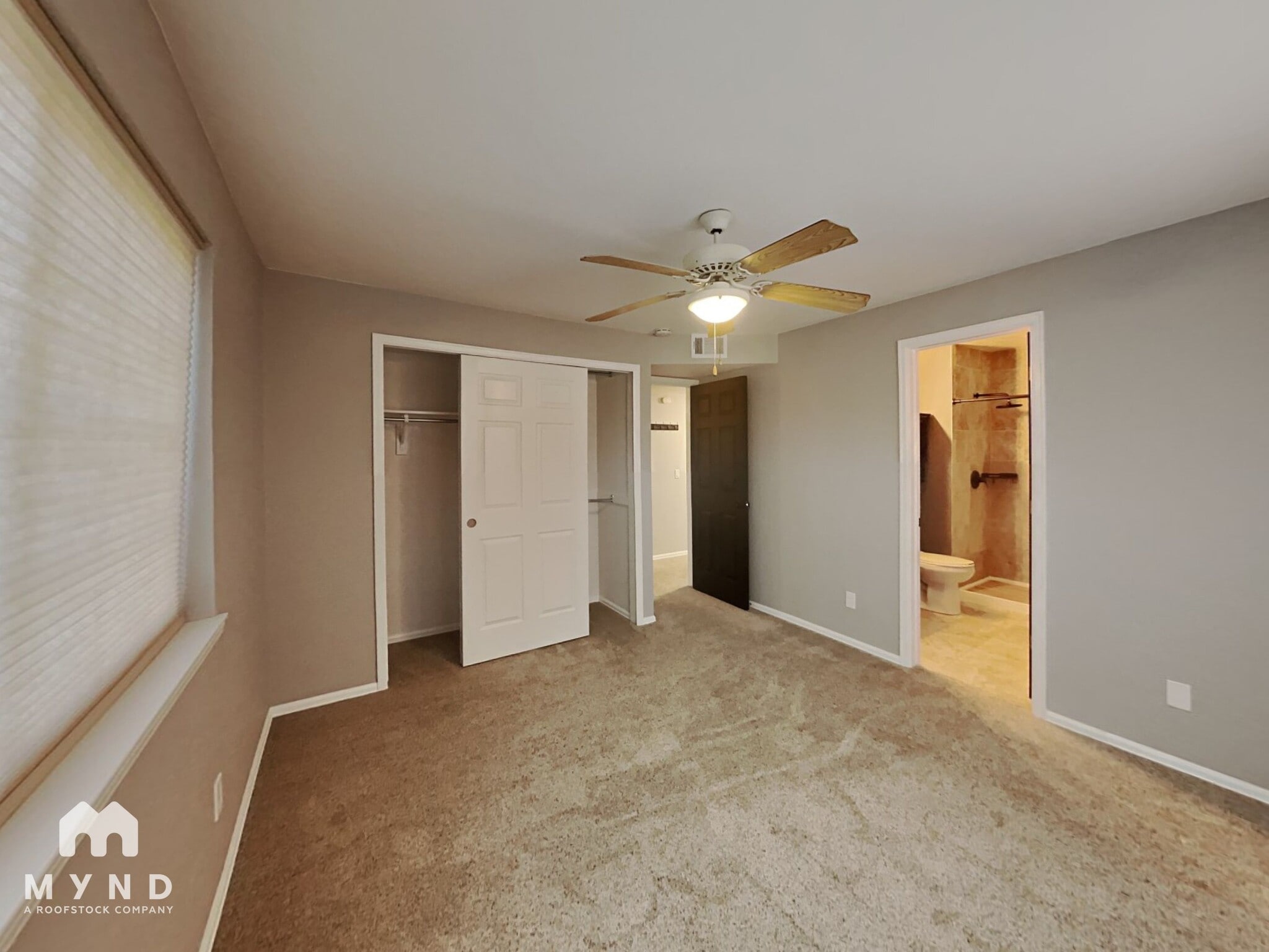 Building Photo - 13803 E Lehigh Ave