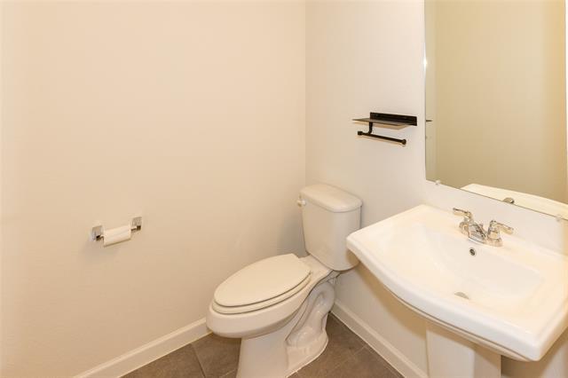 Building Photo - 3517 Iron Horse Dr