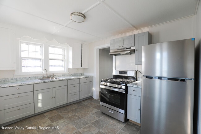 Building Photo - 180 Broadway