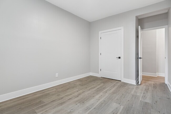 Building Photo - 324 Pacific Ave