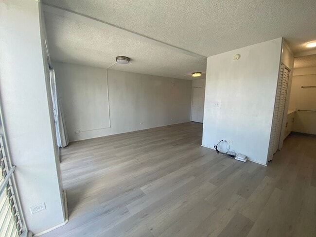 Building Photo - 514N&amp;N