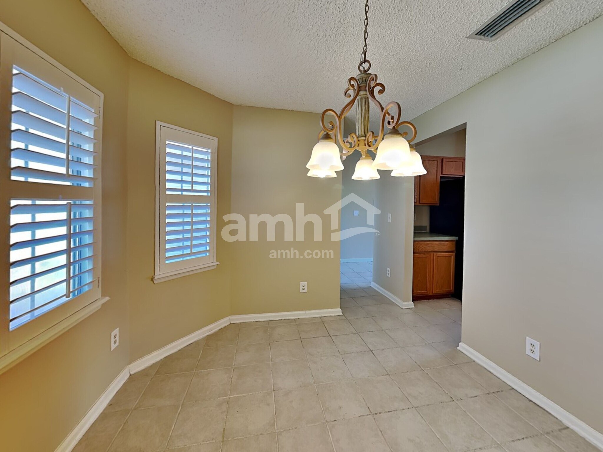 Building Photo - 509 Chancellor Dr W