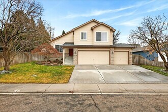 Building Photo - Comfortable Living in a Prime Central Boise Location