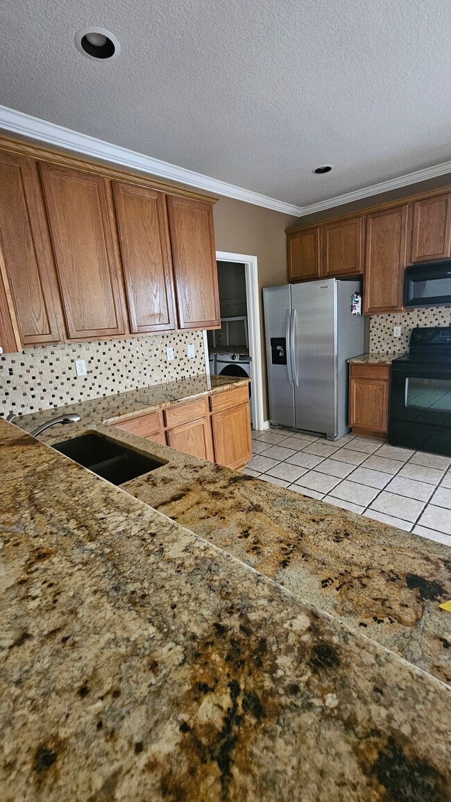 Building Photo - 4719 Shavano Ct