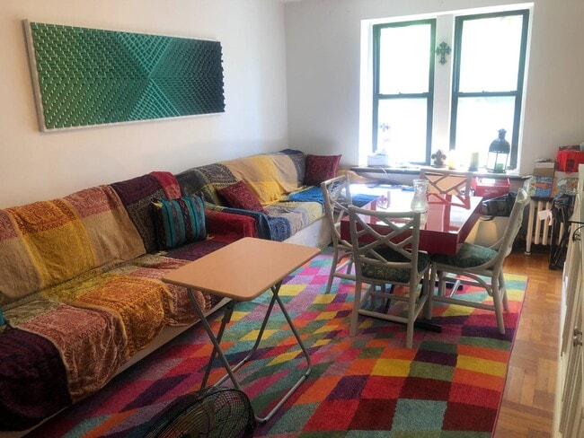 Building Photo - 124 Parrott Pl