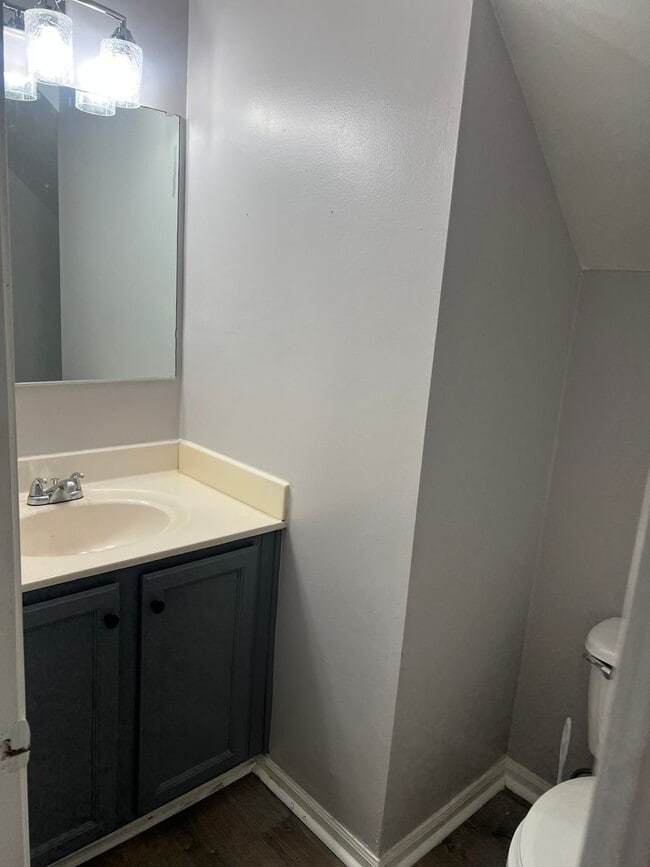 Building Photo - 100 Hillside Ave