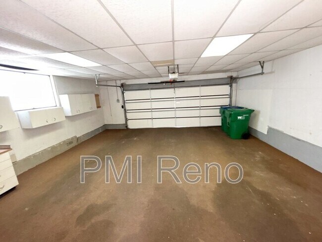 Building Photo - 1555 Foster Dr