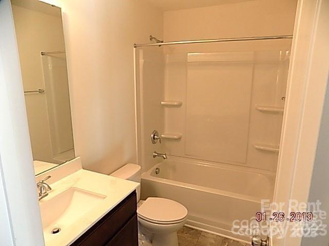 Building Photo - 15027 Savannah Hall Dr