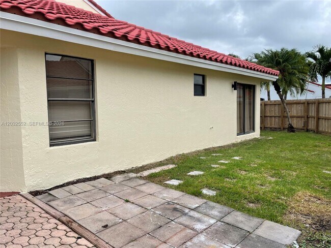 Building Photo - 1511 San Remo Cir
