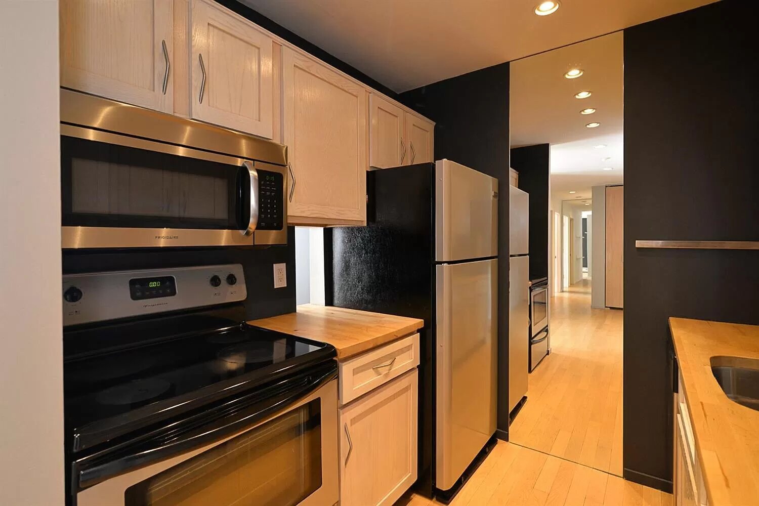 Kitchen - 1531 Packard St
